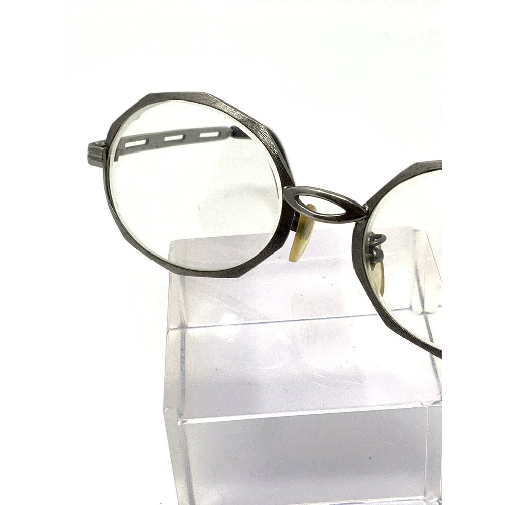 Vintage Unique Oval  Brushed Steal Frames (no Other Info) (Z19)
